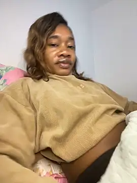  yisela  online show from October 22, 2025, 8:30 pm