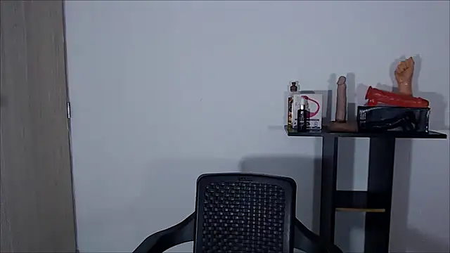 Snapshot of sofiaxdollxxx chatting on February 16, 2025, 4:20 am sofiaxdollxxx online show from February 16, 2025, 4:20 am