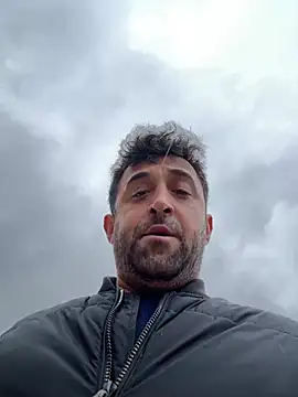 Snapshot of Ca414 chatting on February 2, 2026, 1:43 pm Ca414 online show from February 2, 2026, 1:43 pm