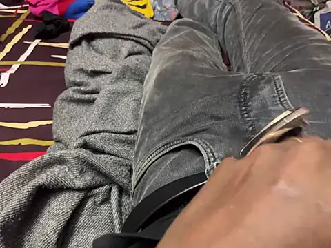 Snapshot of zeus_3241 chatting on January 14, 2026, 10:03 pm zeus 3241 online show from January 14, 2026, 10:03 pm