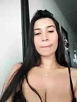 Snapshot of lady-rosse chatting on December 30, 2024, 2:30 pm lady-rosse online show from December 30, 2024, 2:30 pm