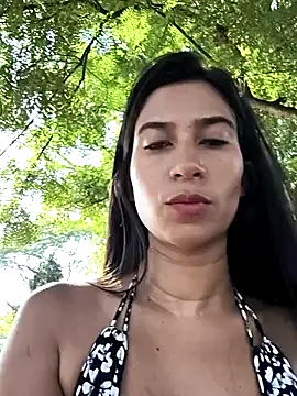 Snapshot of lady-rosse chatting on January 22, 2025, 8:38 pm lady-rosse online show from January 22, 2025, 8:38 pm