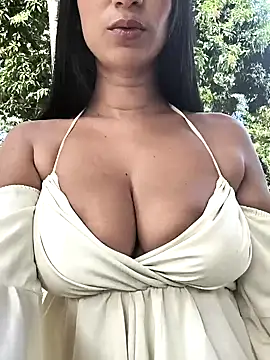 Snapshot of lady-rosse chatting on January 31, 2025, 3:00 pm lady-rosse online show from January 31, 2025, 3:00 pm