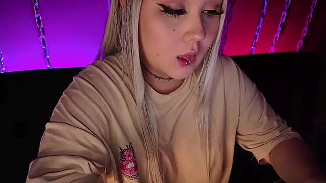 Laura takint online show from January 4, 2025, 5:37 pm