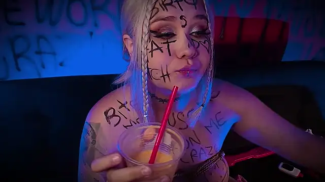 Laura takint online show from February 8, 2025, 7:05 pm