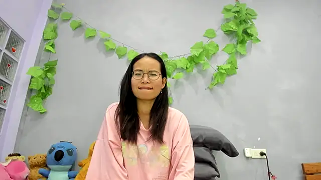 loveley jenny online show from April 10, 2026, 8:08 am