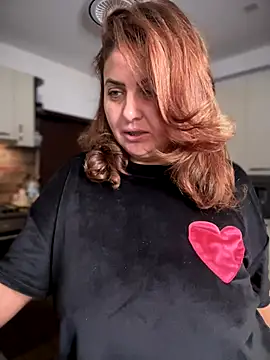 Snapshot of AnneKane chatting on October 20, 2025, 4:13 am AnneKane online show from October 20, 2025, 4:13 am
