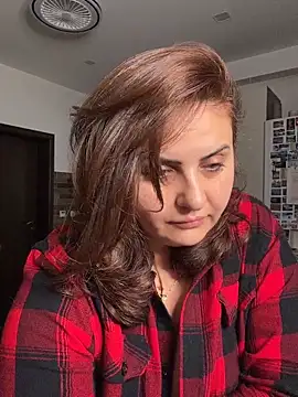 AnneKane online show from February 12, 2026, 4:07 am