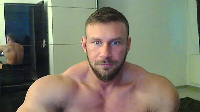 muscularkevin online show from February 17, 2025, 3:09 pm