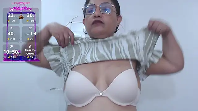 Katha Marck online show from September 24, 2025, 1:36 pm