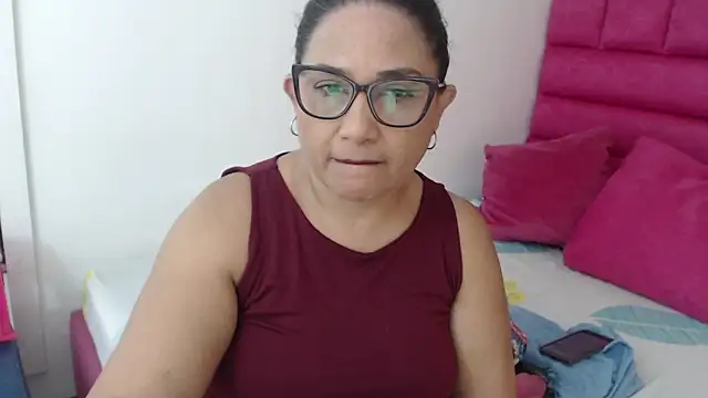Katha Marck online show from May 19, 2026, 12:44 pm