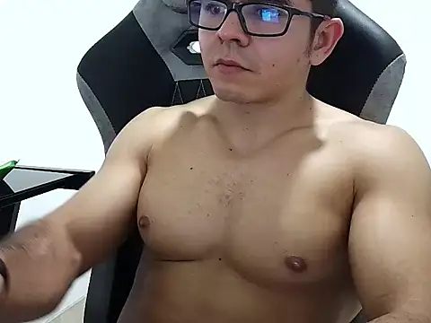 MILCARITAS3 online show from March 15, 2026, 6:19 am