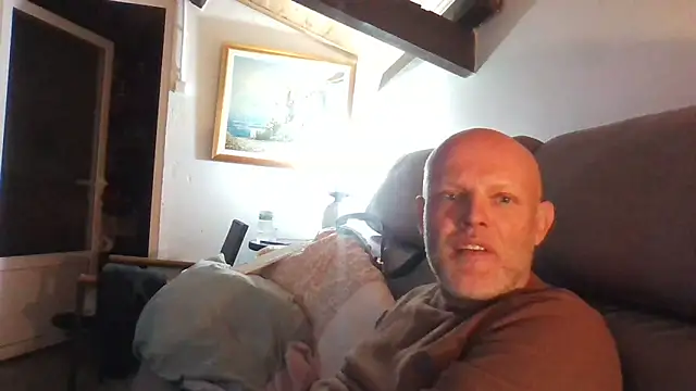 davigochi77bcn online show from March 17, 2025, 10:38 pm