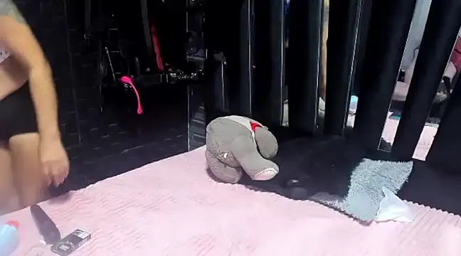 Snapshot of mature_sexi40 chatting on March 23, 2025, 4:16 am mature sexi40 online show from March 23, 2025, 4:16 am