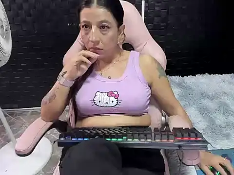 Snapshot of mature_sexi40 chatting on October 15, 2025, 12:16 pm mature sexi40 online show from October 15, 2025, 12:16 pm