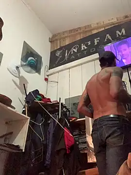 raphadoors19 online show from March 20, 2026, 6:51 am