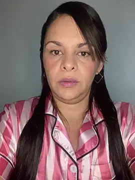 Snapshot of Kataliina chatting on February 4, 2025, 4:15 am Kataliina online show from February 4, 2025, 4:15 am