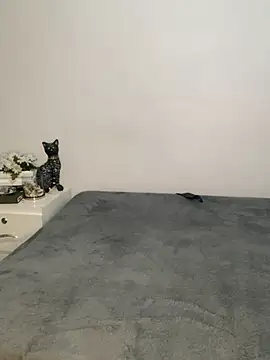 Snapshot of Kataliina chatting on February 7, 2025, 10:20 pm Kataliina online show from February 7, 2025, 10:20 pm