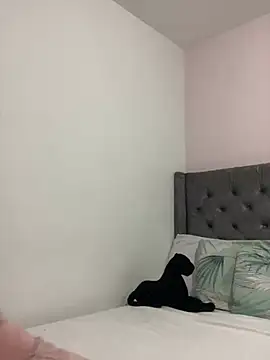 Snapshot of Kataliina chatting on February 25, 2025, 2:03 am Kataliina online show from February 25, 2025, 2:03 am