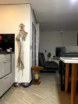 Snapshot of Kataliina chatting on September 16, 2025, 4:57 am Kataliina online show from September 16, 2025, 4:57 am