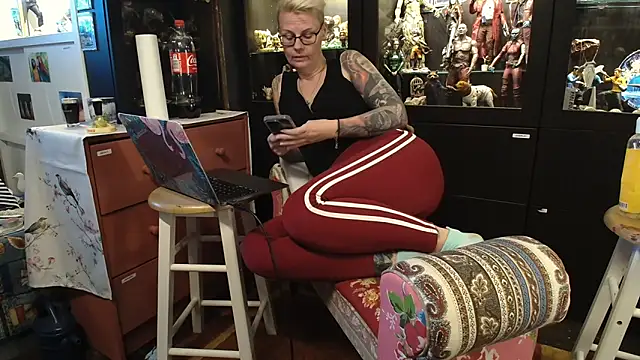 MaryG online show from January 9, 2025, 10:09 am