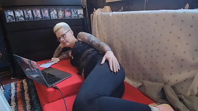 MaryG online show from January 16, 2025, 9:37 am