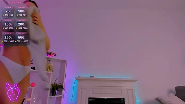 Alice in the  Wonderland online show from February 5, 2025, 1:11 pm