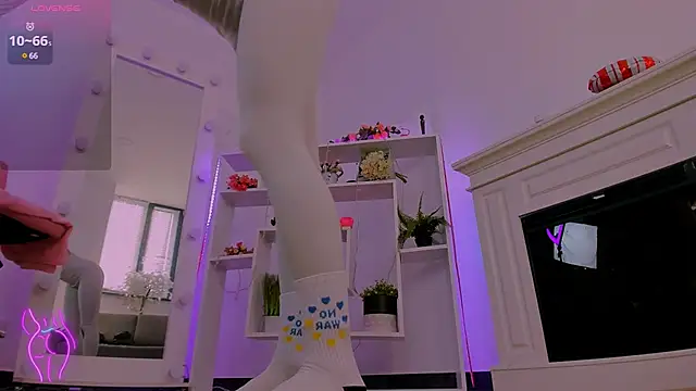 Alice in the  Wonderland online show from February 11, 2025, 6:40 am