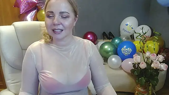 Snapshot of Cute_sun chatting on December 11, 2024, 12:12 am Cute sun online show from December 11, 2024, 12:12 am