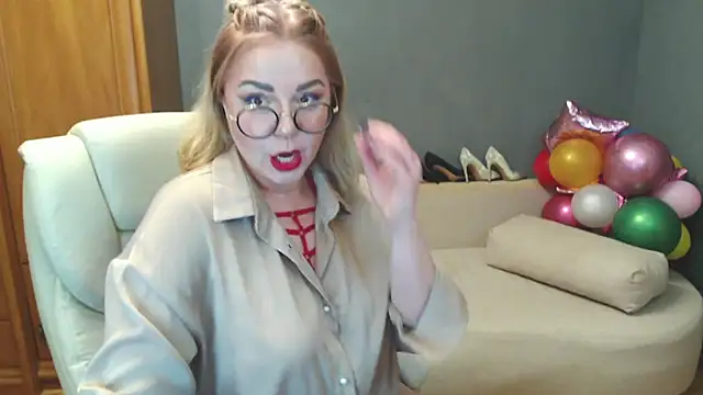Snapshot of Cute_sun chatting on February 28, 2025, 8:18 pm Cute sun online show from February 28, 2025, 8:18 pm
