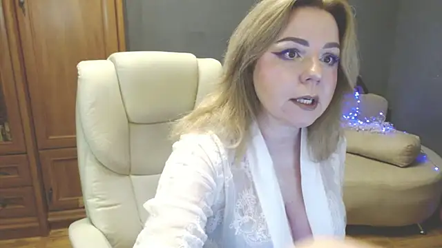 Snapshot of Cute_sun chatting on June 14, 2026, 2:30 pm Cute sun online show from June 14, 2026, 2:30 pm