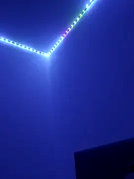 Snapshot of Zoni111 chatting on October 3, 2025, 12:24 pm Zoni111 online show from October 3, 2025, 12:24 pm