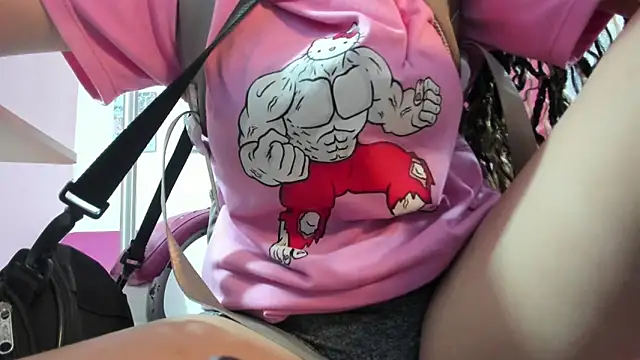 Snapshot of CAMILA--REY chatting on February 20, 2026, 11:43 am CAMILA--REY online show from February 20, 2026, 11:43 am