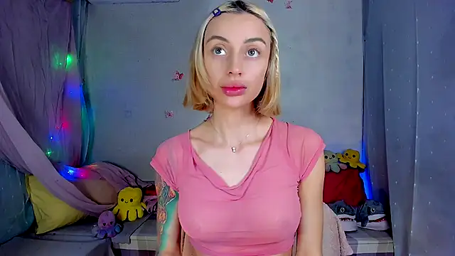 LickLizzy online show from November 10, 2025, 10:14 am