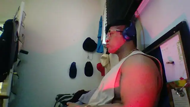 CleanGrey online show from March 29, 2026, 9:37 pm