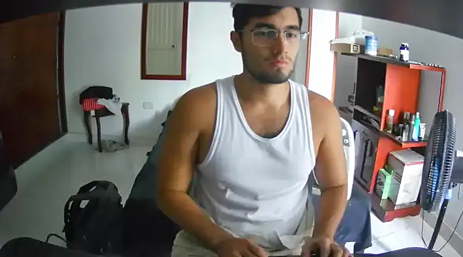 Snapshot of lechero226 chatting on January 23, 2025, 7:18 pm lechero226 online show from January 23, 2025, 7:18 pm