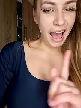 Keli Jessi online show from February 4, 2025, 6:17 pm