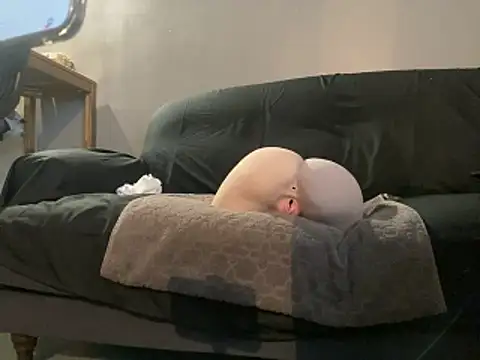 BruceIsHorny  online show from February 20, 2026, 4:40 pm