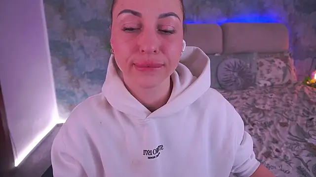 KristiiMax online show from March 31, 2026, 12:38 pm