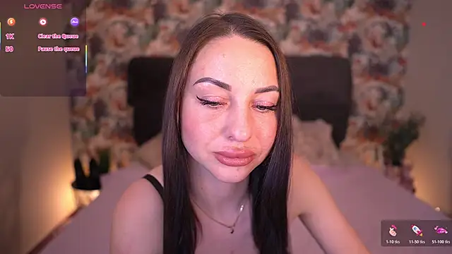 KristiiMax online show from April 25, 2026, 7:55 pm