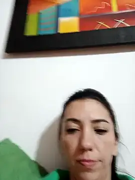 LunaZambrano online show from September 26, 2025, 2:37 am