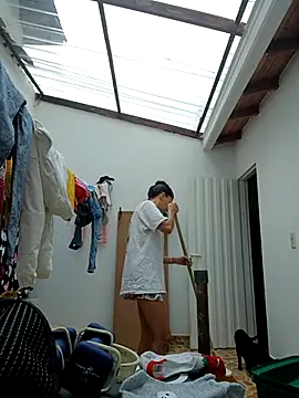 LunaZambrano online show from October 17, 2025, 2:52 pm