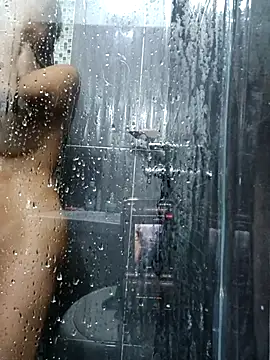 LunaZambrano online show from October 25, 2025, 3:29 pm