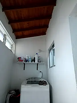 LunaZambrano online show from January 11, 2026, 9:42 pm