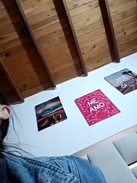 LunaZambrano online show from February 27, 2026, 3:39 am