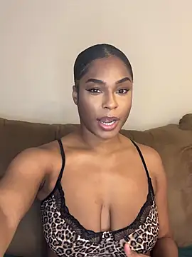 CandyLuxxxx online show from December 11, 2024, 5:15 pm