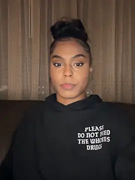 CandyLuxxxx online show from January 11, 2025, 3:02 am