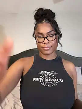 CandyLuxxxx online show from March 15, 2025, 12:25 am