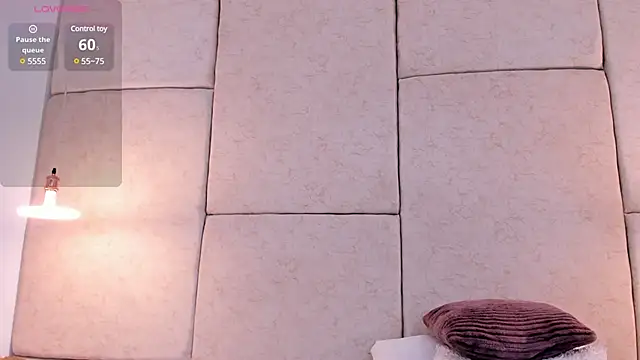 aisha vs online show from January 17, 2025, 12:21 pm