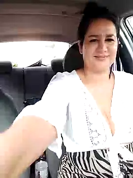 keilymadam online show from December 18, 2024, 1:34 pm